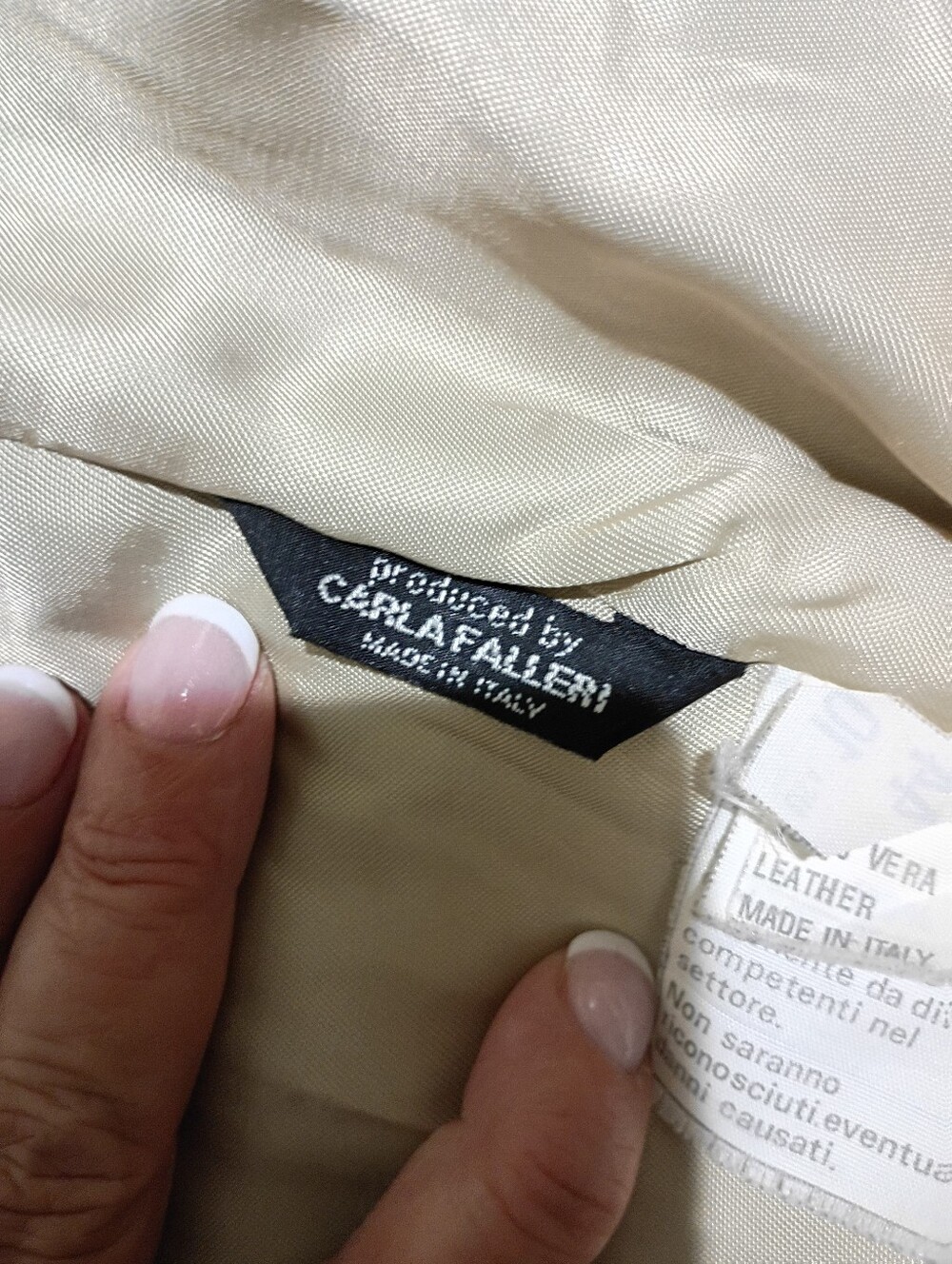 Classic Tan Suede Pencil Skirt - Women.Made In Italy - Picture 6 of 8
